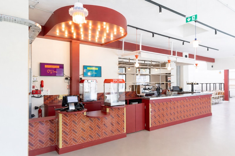 Espace café-bar et restaurant solidaire au cœur du tiers-lieu Ci'Ney 18